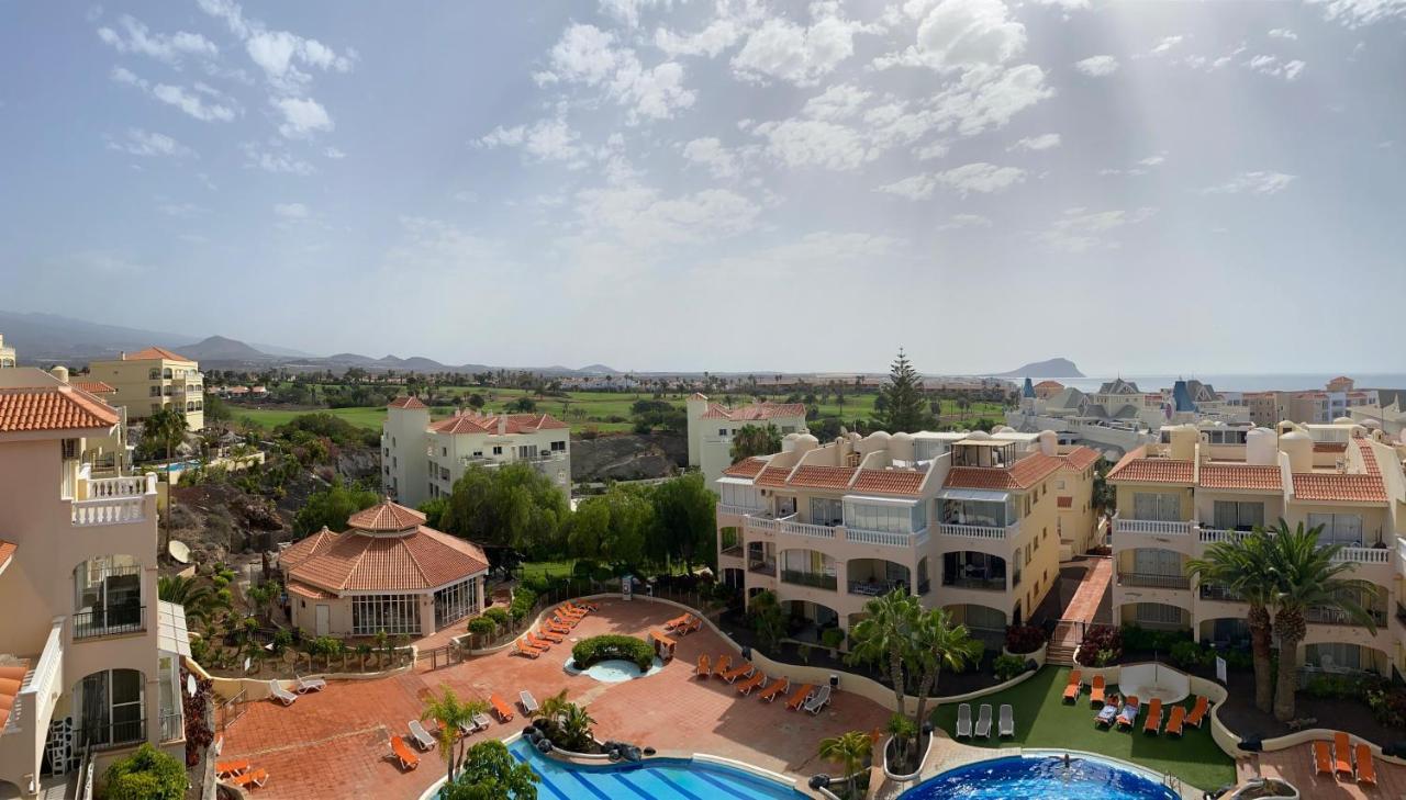 Apartment Golf Park Los Abrigos Exterior photo
