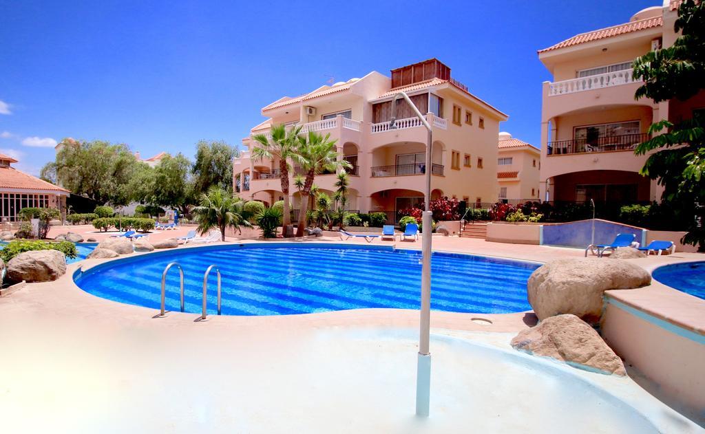 Apartment Golf Park Los Abrigos Room photo