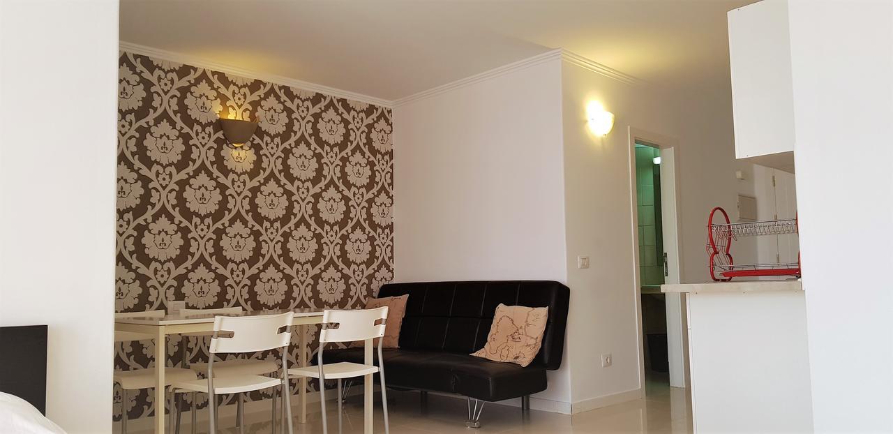 Apartment Golf Park Los Abrigos Exterior photo